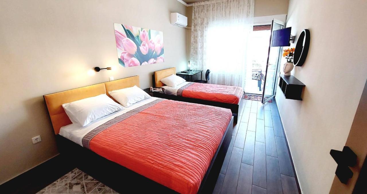 Vista Mare Beachfront Apartment. Apartment *
